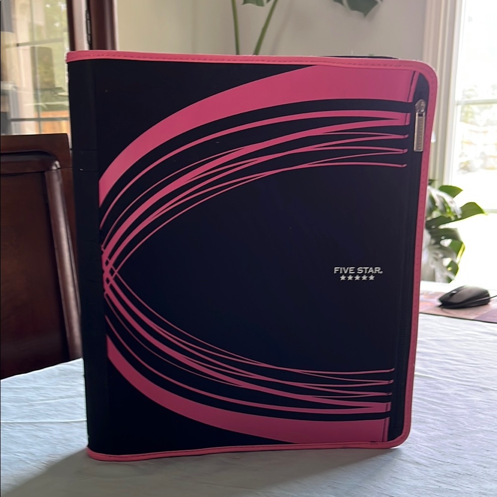 Five Star Black and Pink Organizer Binder